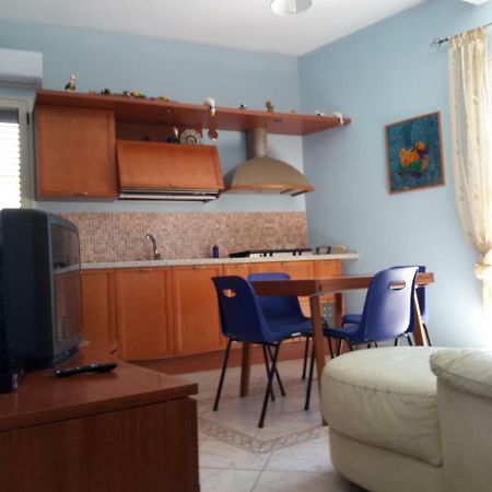 캄포펠리체 디 로첼라 Casa Eleonora 아파트 외부 사진