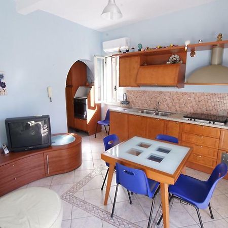 캄포펠리체 디 로첼라 Casa Eleonora 아파트 외부 사진