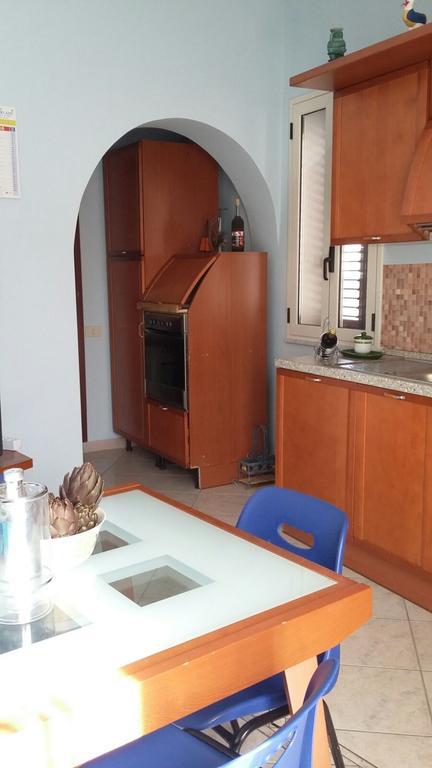 캄포펠리체 디 로첼라 Casa Eleonora 아파트 외부 사진