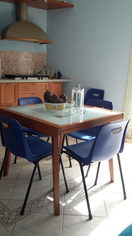 캄포펠리체 디 로첼라 Casa Eleonora 아파트 외부 사진