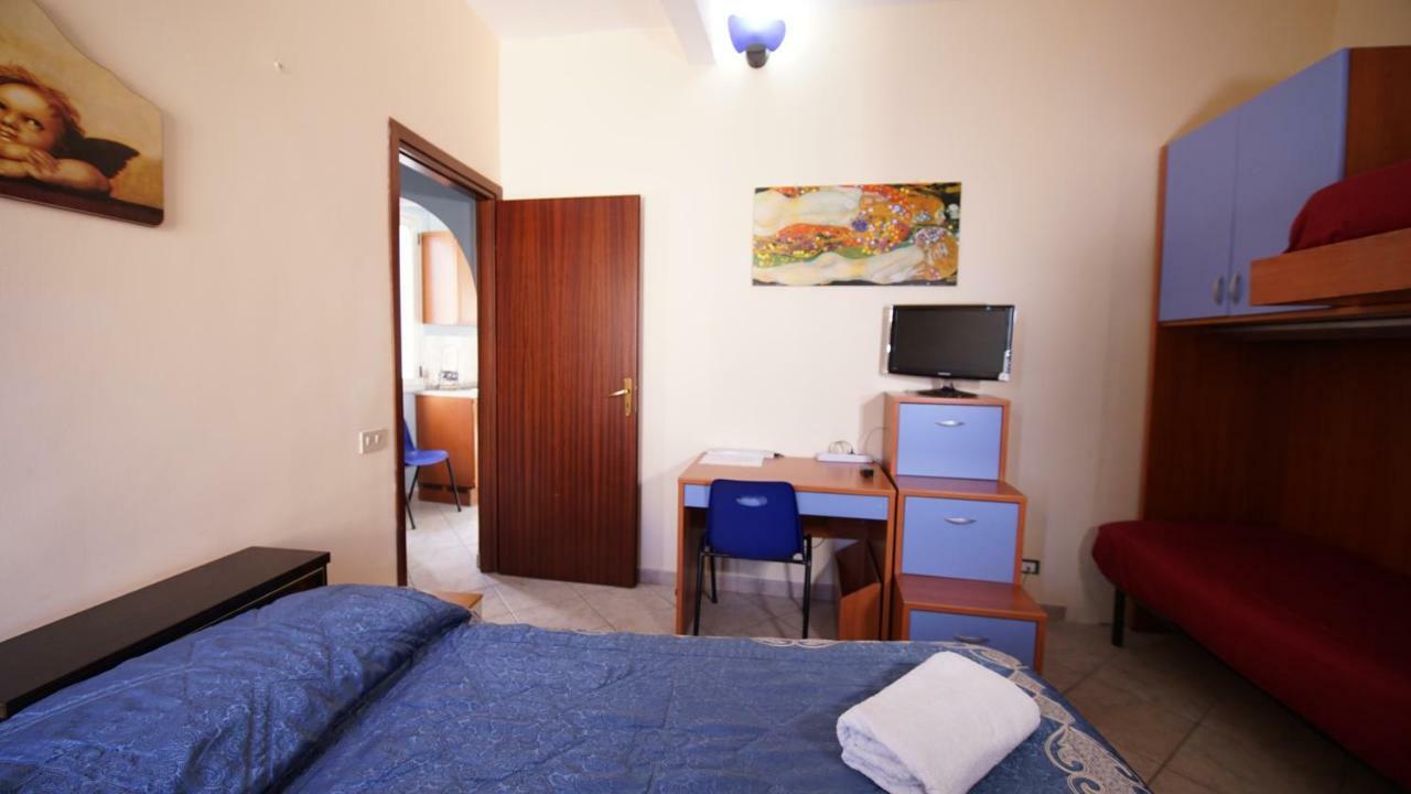 캄포펠리체 디 로첼라 Casa Eleonora 아파트 외부 사진